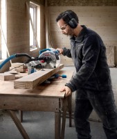 Торцовочная пила Bosch GCM 216 (0601B33000) фото №3 — интернет-магазин Desire.md