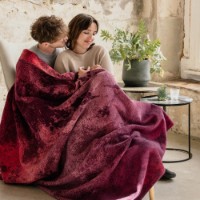 Плед IBENA Jacquard Rockhampton Berry 150x200cm фото №3 — интернет-магазин Desire.md