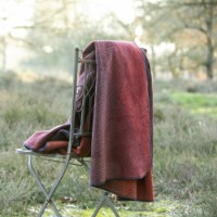 Плед IBENA Jacquard Seattle 150x200cm Dark Red/Black фото №2 — интернет-магазин Desire.md