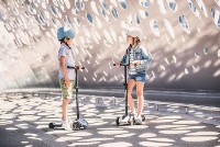 Самокат Scoot and Ride HighwayKick 5 LED Ash (96440) фото №2 — интернет-магазин Desire.md