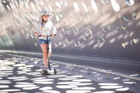 Самокат Scoot and Ride HighwayKick 5 LED Ash (96440) фото №3 — интернет-магазин Desire.md