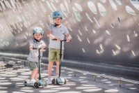 Trotinetă Scoot and Ride HighwayKick 5 LED Steel (96434) imaginea #3 — magazin online Desire.md