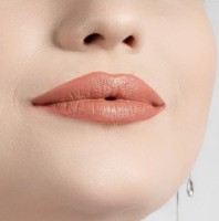 Ruj de buze Golden Rose Satin Lipstick 03 imaginea #2 — magazin online Desire.md