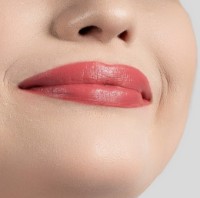 Ruj de buze Golden Rose Satin Lipstick 12 imaginea #2 — magazin online Desire.md