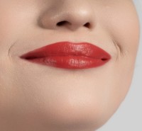 Ruj de buze Golden Rose Satin Lipstick 14 imaginea #2 — magazin online Desire.md