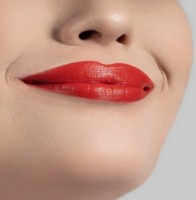 Ruj de buze Golden Rose Satin Lipstick 19 imaginea #2 — magazin online Desire.md