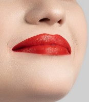 Ruj de buze Golden Rose Satin Lipstick 22 imaginea #2 — magazin online Desire.md