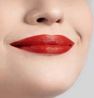 Ruj de buze Golden Rose Satin Lipstick 24 imaginea #2 — magazin online Desire.md