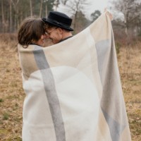 Плед IBENA Coloma Racoon 150x200cm Beige/Grey фото №5 — интернет-магазин Desire.md