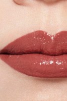 Помада для губ Chanel Rouge Allure Laque 63 Ultimate фото №3 — интернет-магазин Desire.md