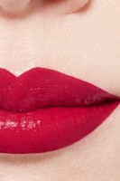 Ruj de buze Chanel Rouge Allure Laque 70 Immobile imaginea #3 — magazin online Desire.md