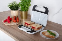 Aparat pentru preparat sandwich Noveen SM453 imaginea #3 — magazin online Desire.md