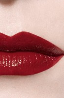 Ruj de buze Chanel Rouge Allure Laque 74 Experimente imaginea #2 — magazin online Desire.md