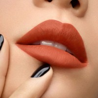 Ruj de buze Yves Saint Laurent Rouge Pur Couture The Slim Glow Matte 214 imaginea #2 — magazin online Desire.md