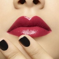 Помада для губ Yves Saint Laurent Rouge Volupte Shine 102 фото №2 — интернет-магазин Desire.md
