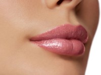 Помада для губ Pupa Miss Pupa 102 Candy Nude фото №2 — интернет-магазин Desire.md