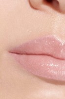 Balsam de buze Chanel Rouge Coco Baume 912 Dreamy White imaginea #3 — magazin online Desire.md