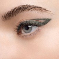 Creion pentru ochi Yves Saint Laurent Crushliner N7 imaginea #3 — magazin online Desire.md