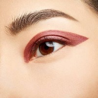 Тени для век Yves Saint Laurent Satin Crush 05 фото №2 — интернет-магазин Desire.md