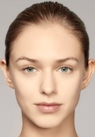 Fond de ten pentru față Estee Lauder Double Wear Sheer SPF20 1N1 30ml imaginea #3 — magazin online Desire.md