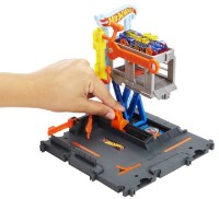 Set jucării transport Hot Wheels  City Downtown Repair Station (HDR25) imaginea #2 — magazin online Desire.md