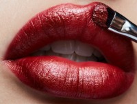 Ruj de buze MAC Frost Lipstick Fresh Moroccan imaginea #4 — magazin online Desire.md