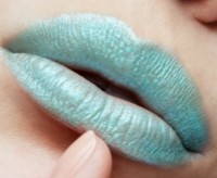 Ruj de buze MAC Frost Lipstick Soft Indian imaginea #4 — magazin online Desire.md