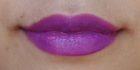 Ruj de buze MAC In Monochrome Lipstick Heroine imaginea #3 — magazin online Desire.md