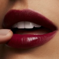 Помада для губ MAC Love Me Lipstick La Femme фото №3 — интернет-магазин Desire.md