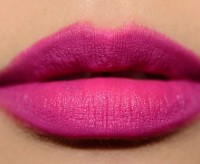 Помада для губ MAC Matte Lipstick Breathing Fire фото №3 — интернет-магазин Desire.md