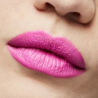 Помада для губ MAC Matte Lipstick Candy Yum-Yum фото №3 — интернет-магазин Desire.md