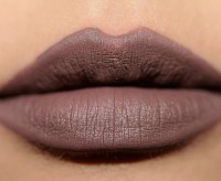 Помада для губ MAC Retro Matte Liquid Lipstick Simply Smoked фото №3 — интернет-магазин Desire.md