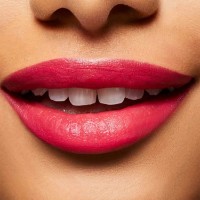 Ruj de buze MAC Powder Kiss Lipstick Fall In Love imaginea #3 — magazin online Desire.md