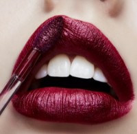 Ruj de buze MAC Retro Matte Liquid Lipcolor Love Weapon imaginea #2 — magazin online Desire.md