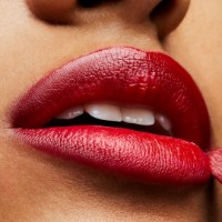 Помада для губ MAC Satin Lipstick Mac Red фото №3 — интернет-магазин Desire.md