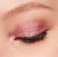 Fard de pleoape MAC Dazzleshadow Liquid Love Yourself imaginea #3 — magazin online Desire.md