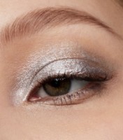 Fard de pleoape MAC Dazzleshadow Liquid Stars In My Eyes imaginea #3 — magazin online Desire.md