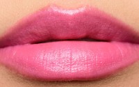 Помада для губ MAC Cremesheen Lipstick Pink Pearl Pop фото №2 — интернет-магазин Desire.md