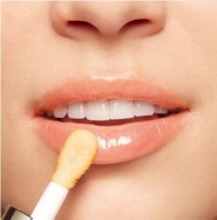 Luciu de buze Clarins Lip Comfort Oil 01 imaginea #2 — magazin online Desire.md