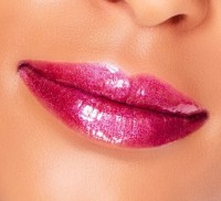 Luciu de buze MAC Grand Illusion Liquid Lipcolour Pink Trip imaginea #3 — magazin online Desire.md