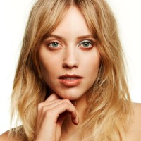 Консилер для лица MAC Studio Finish SPF35 Concealer NC25 фото №3 — интернет-магазин Desire.md