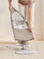 Șezlong pentru bebeluși BabyBjorn Soft Grey Beige/White (005144A) imaginea #8 — magazin online Desire.md