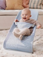 Șezlong pentru bebeluși BabyBjorn Soft Sky Blue/White (005143A) imaginea #2 — magazin online Desire.md