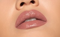Помада для губ Pupa Vamp! Lipstick 102 Rose Nude фото №2 — интернет-магазин Desire.md