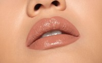 Помада для губ Pupa Vamp! Lipstick 105 Lught Chestnut фото №2 — интернет-магазин Desire.md