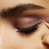 Тени для век MAC Eye Shadow Frost фото №3 — интернет-магазин Desire.md