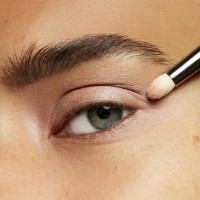Тени для век MAC Eye Shadow Grain фото №3 — интернет-магазин Desire.md