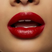 Помада для губ MAC Love Me Liquid Lipcolour E for Effortless фото №3 — интернет-магазин Desire.md