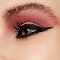 Fard de pleoape MAC Powder Kiss Eyeshadow Ripened imaginea #3 — magazin online Desire.md