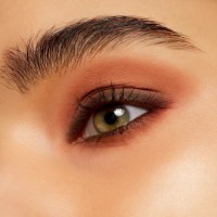 Fard de pleoape MAC Powder Kiss Eyeshadow What Clout! imaginea #3 — magazin online Desire.md